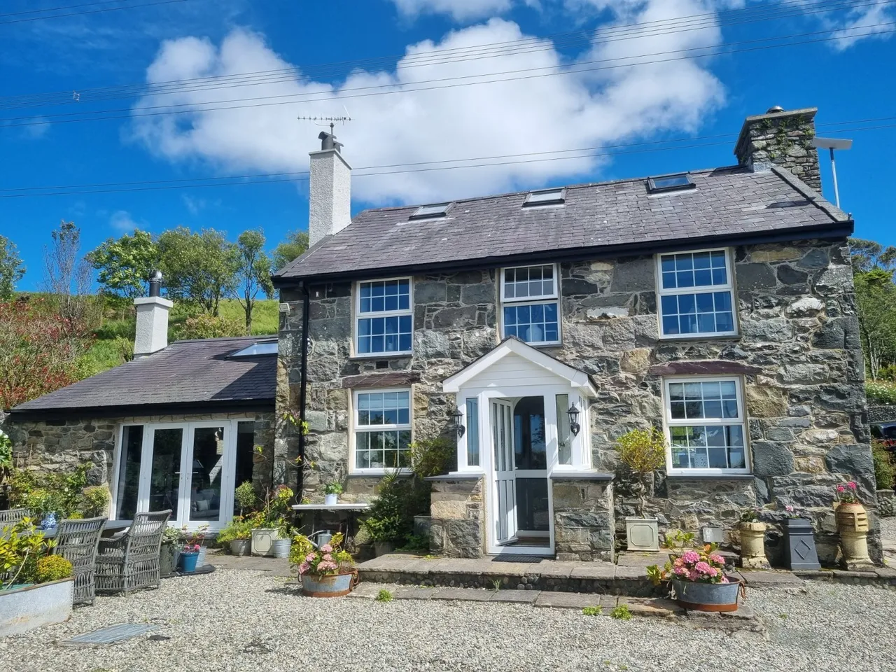 Rhostryfan, Caernarfon, LL54, photo 2