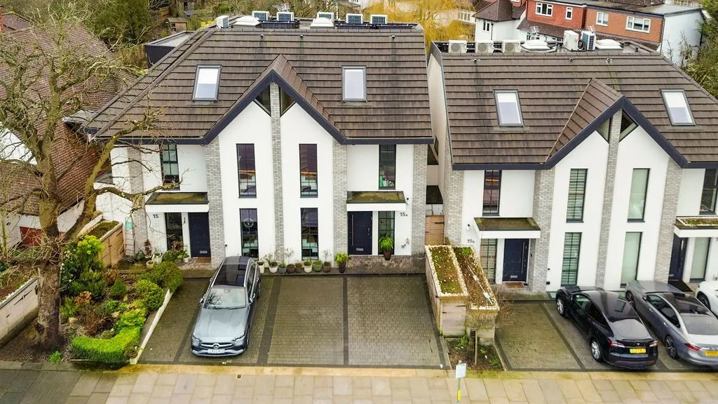 Wycombe Gardens, London, NW11, photo 55