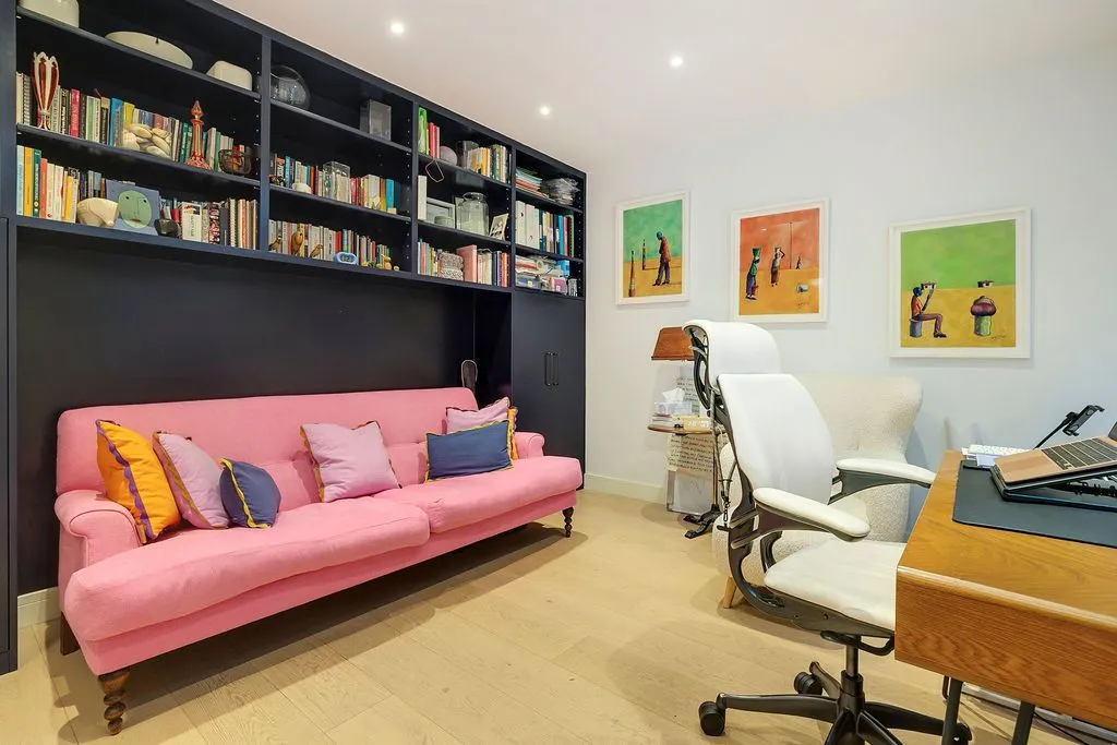Wycombe Gardens, London, NW11, photo 44