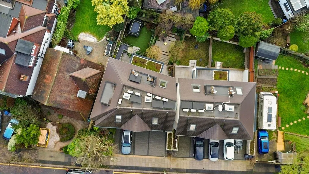 Wycombe Gardens, London, NW11, photo 8