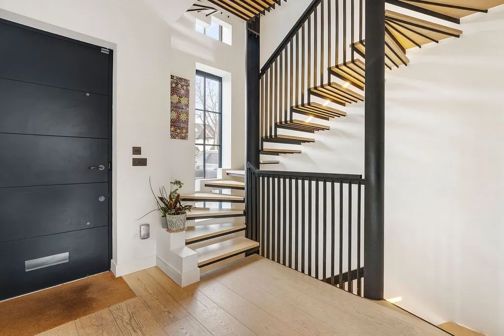 Wycombe Gardens, London, NW11, photo 26
