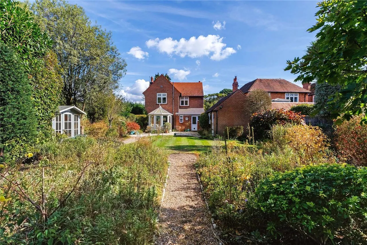 3 bed house for sale — Stevenson Crescent, Poole, Dorset, BH14 9NU