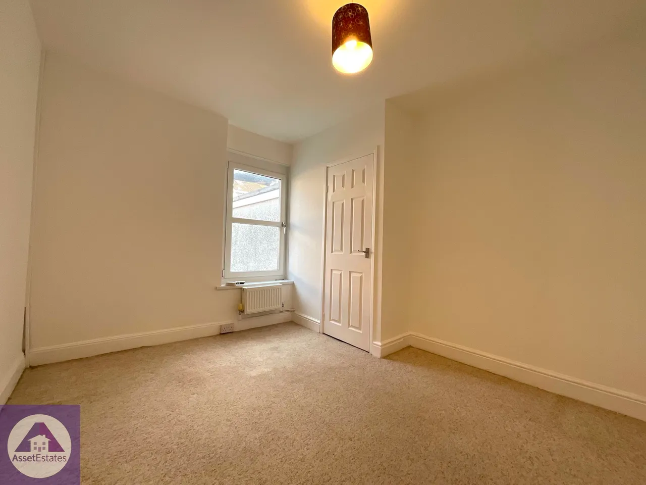 Richmond Road, Six Bells, photo 13