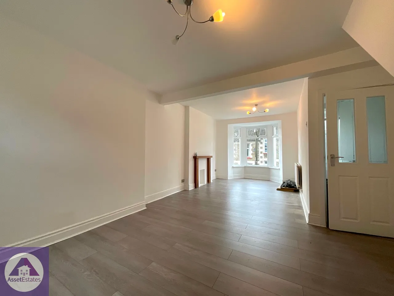 Richmond Road, Six Bells, photo 7