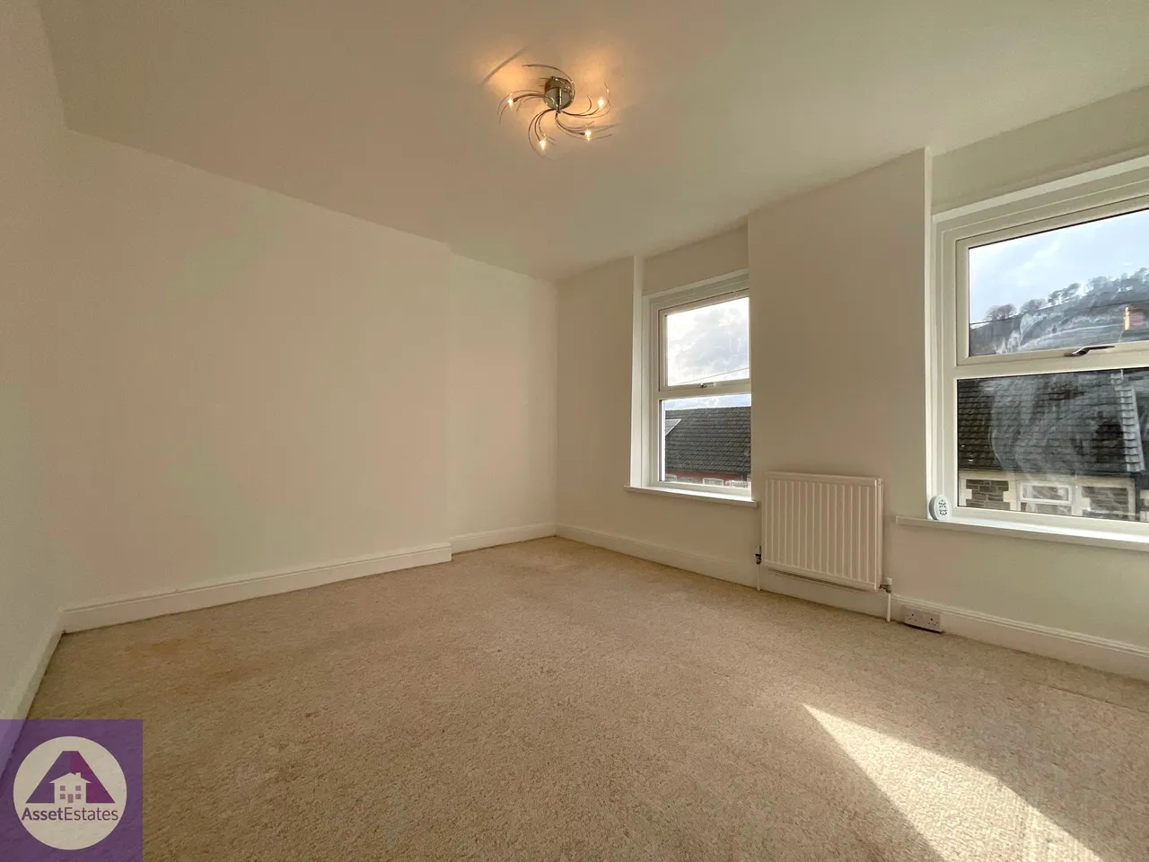 Richmond Road, Six Bells, photo 11
