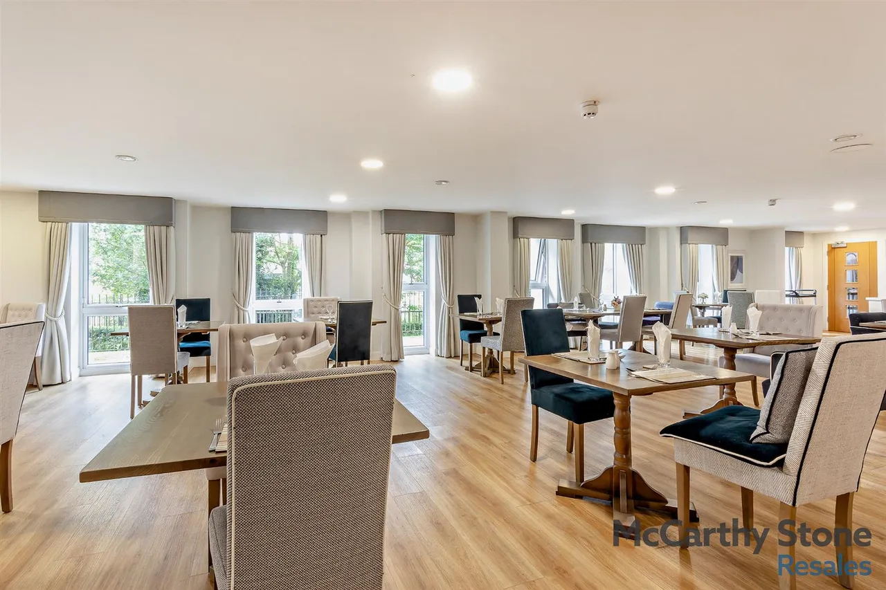 Pegs Lane, Hertford, SG13, photo 15