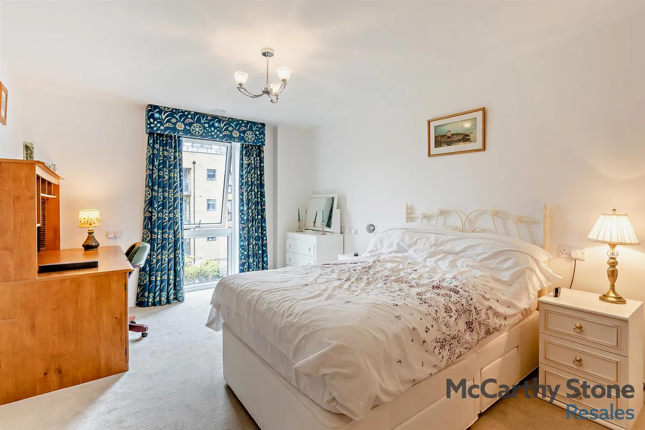 Pegs Lane, Hertford, SG13, photo 9