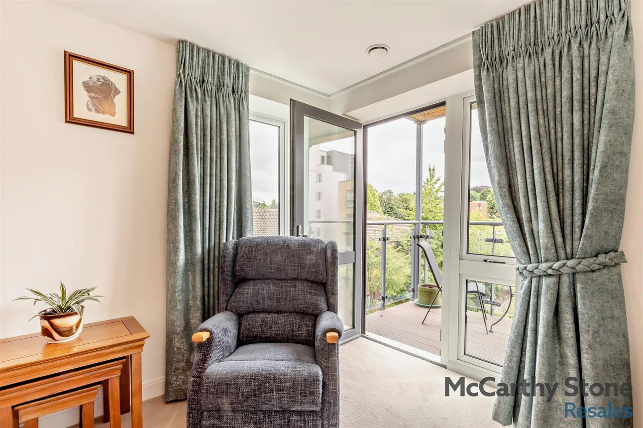 Pegs Lane, Hertford, SG13, photo 6