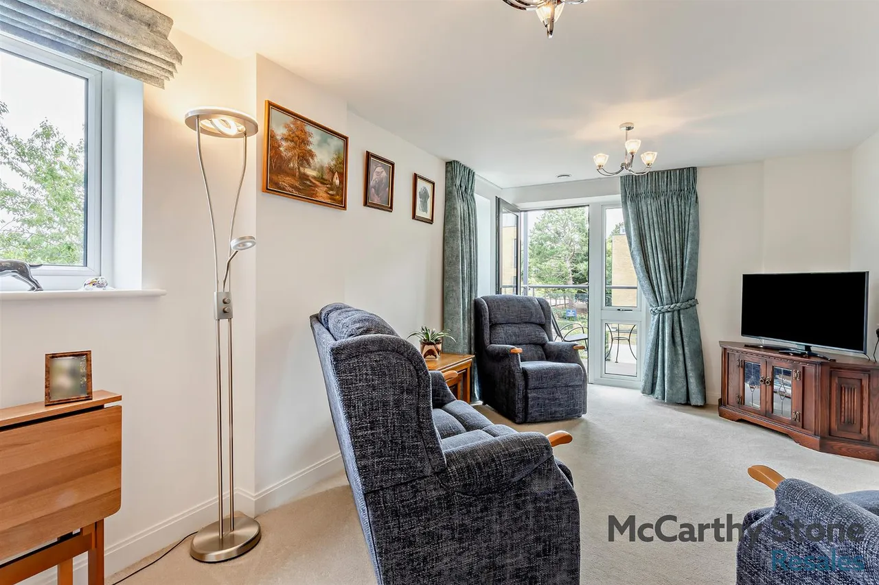 Pegs Lane, Hertford, SG13, photo 5