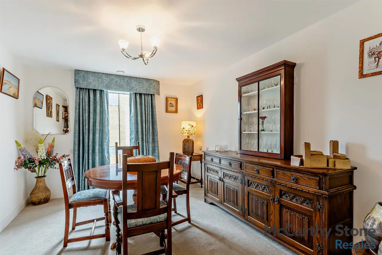 Pegs Lane, Hertford, SG13, photo 13
