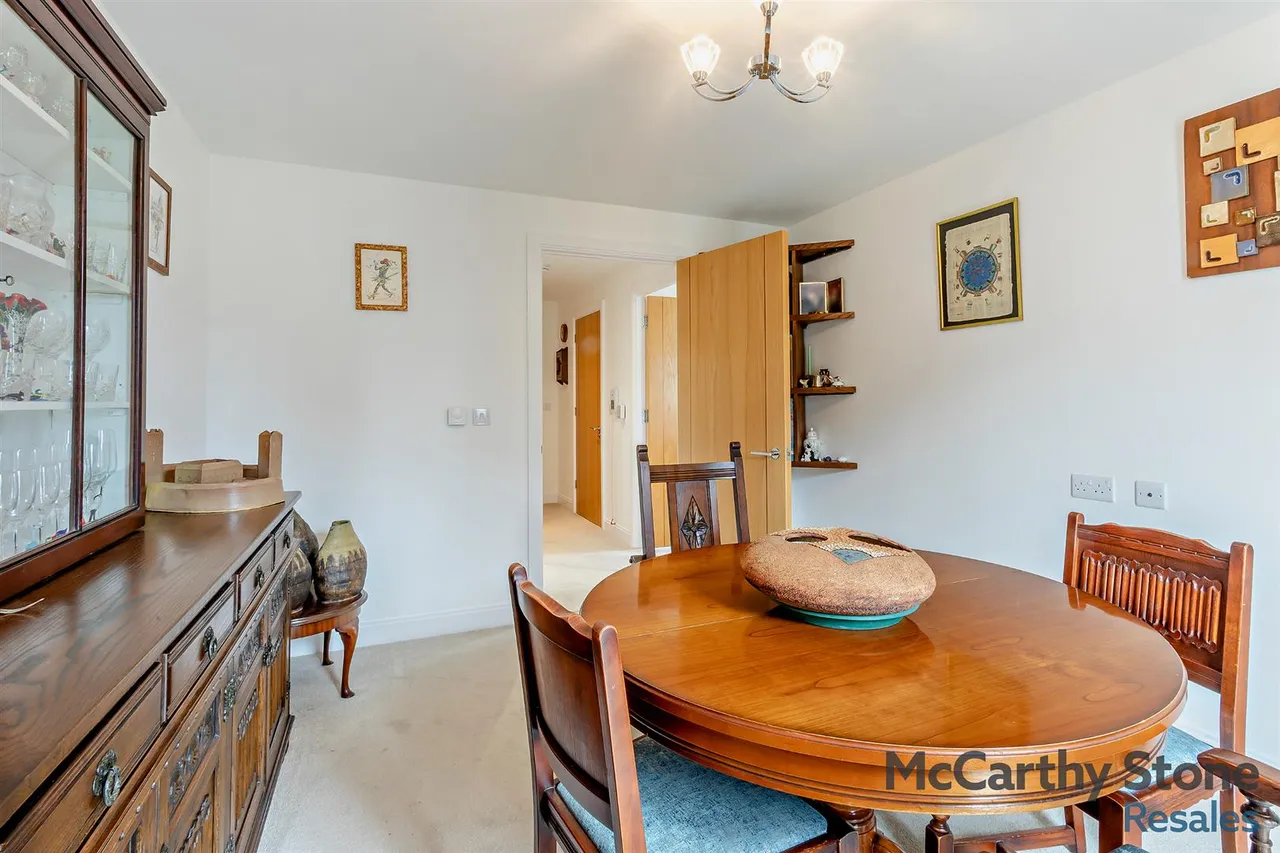 Pegs Lane, Hertford, SG13, photo 14