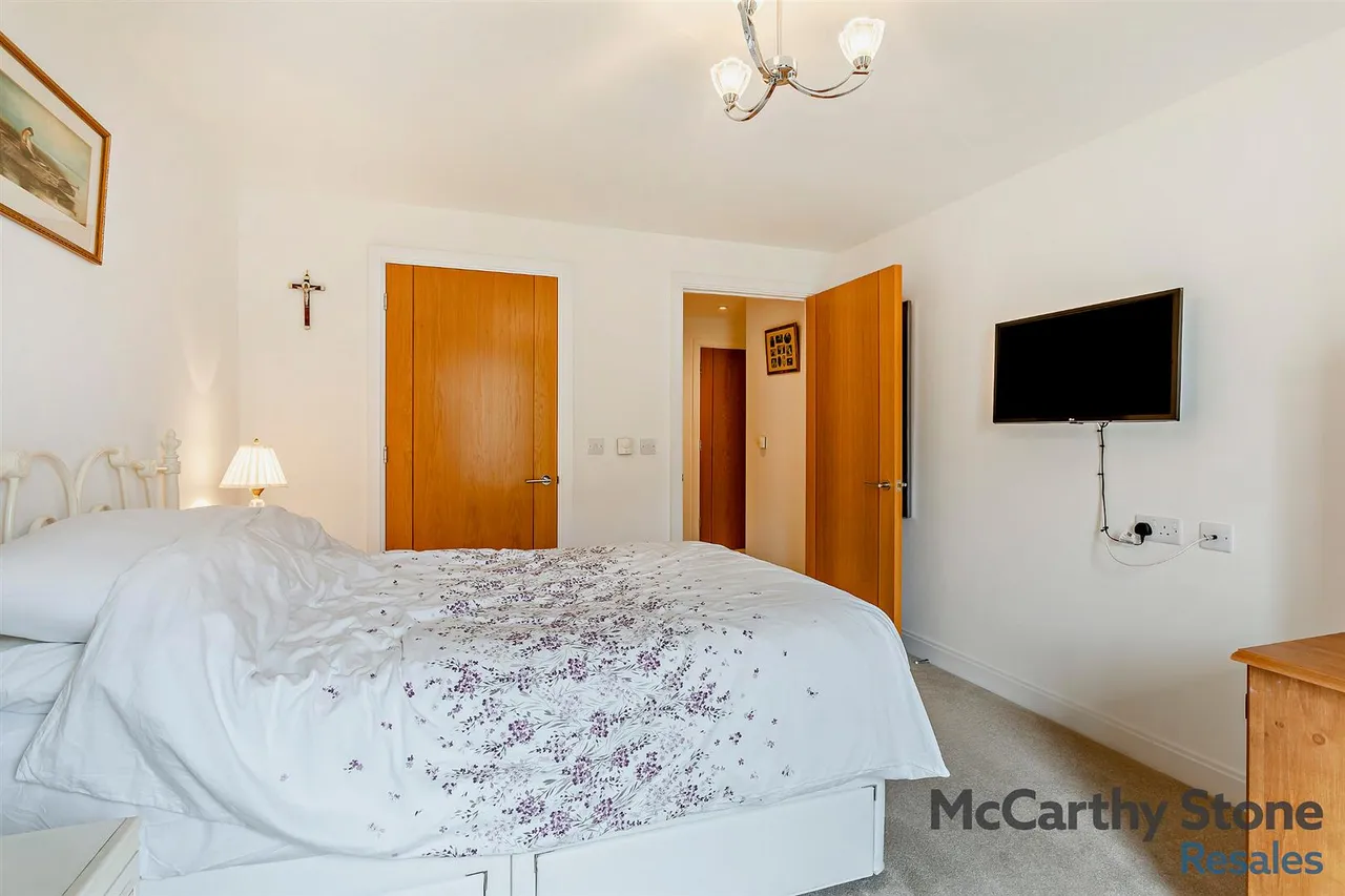 Pegs Lane, Hertford, SG13, photo 10