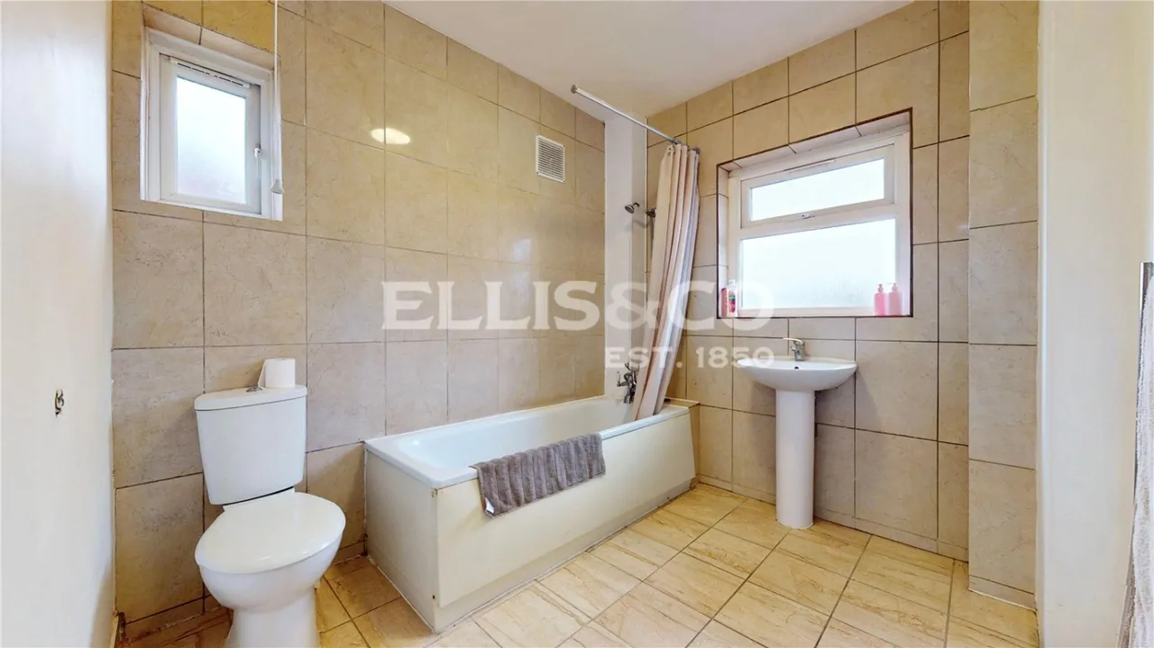 Bovingdon Avenue, Wembley, HA9, photo 12