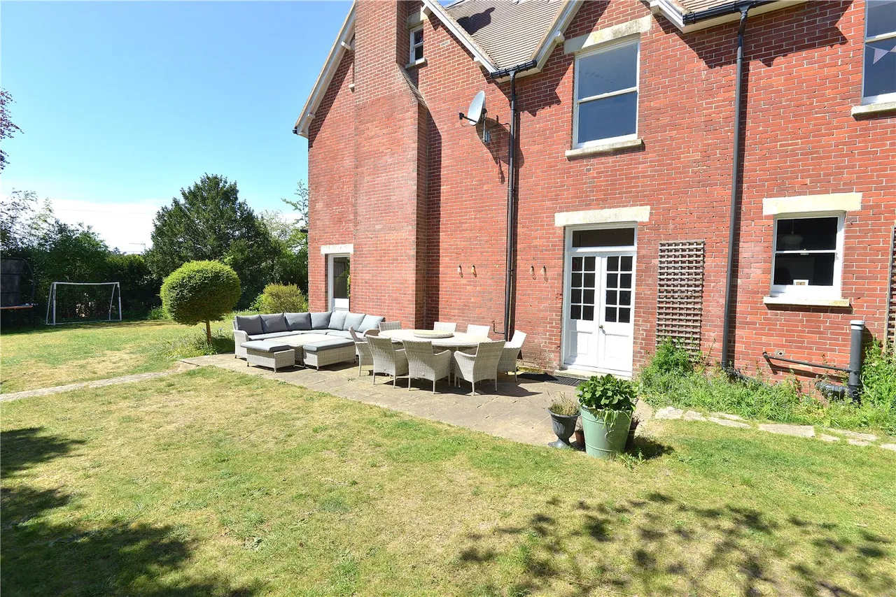 Victoria Road, Fordingbridge, Hampshire, SP6 1DD, photo 22