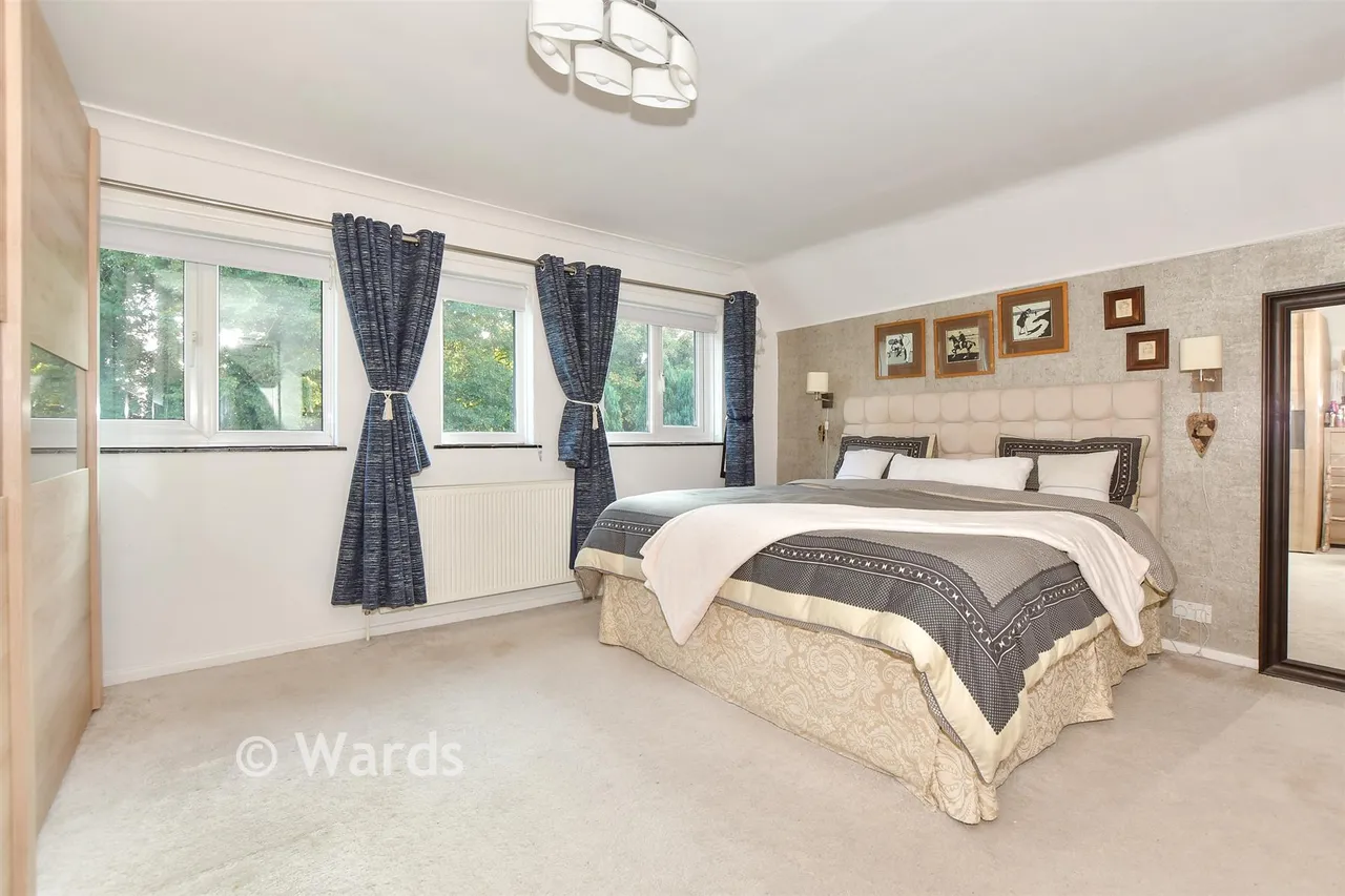 Dover Road, Guston, CT15, photo 7