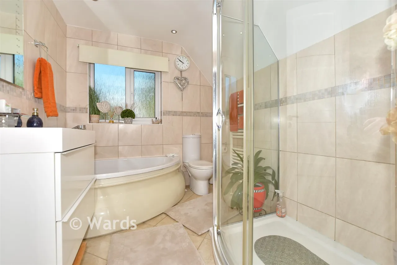 Dover Road, Guston, CT15, photo 9
