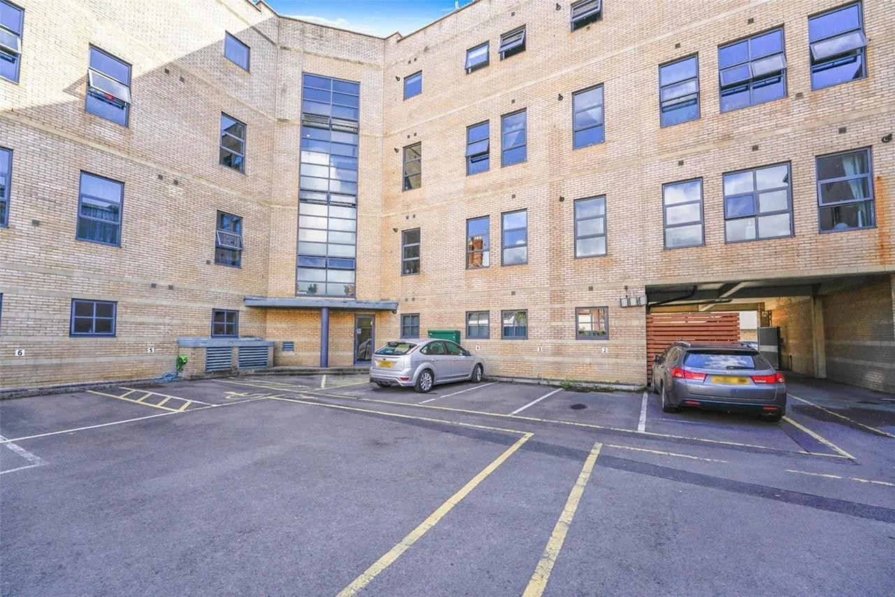 Fitzalan House, Park Road, GLOUCESTER, GL1, photo 9