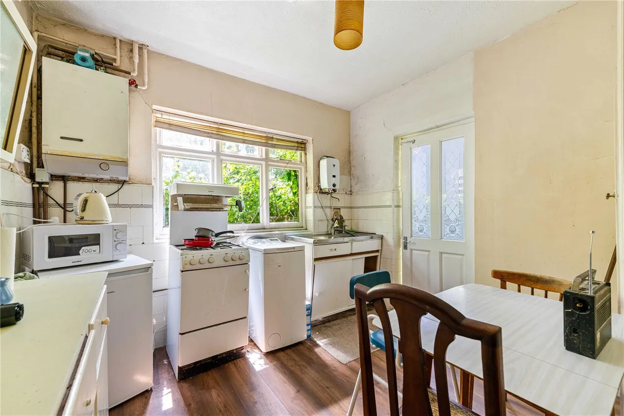 Staines Road, Twickenham, TW2 5AY, photo 5