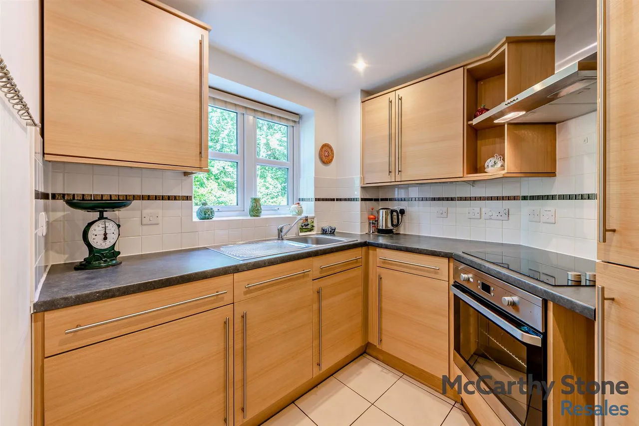 Mutton Hall Hill, Heathfield, TN21, photo 7