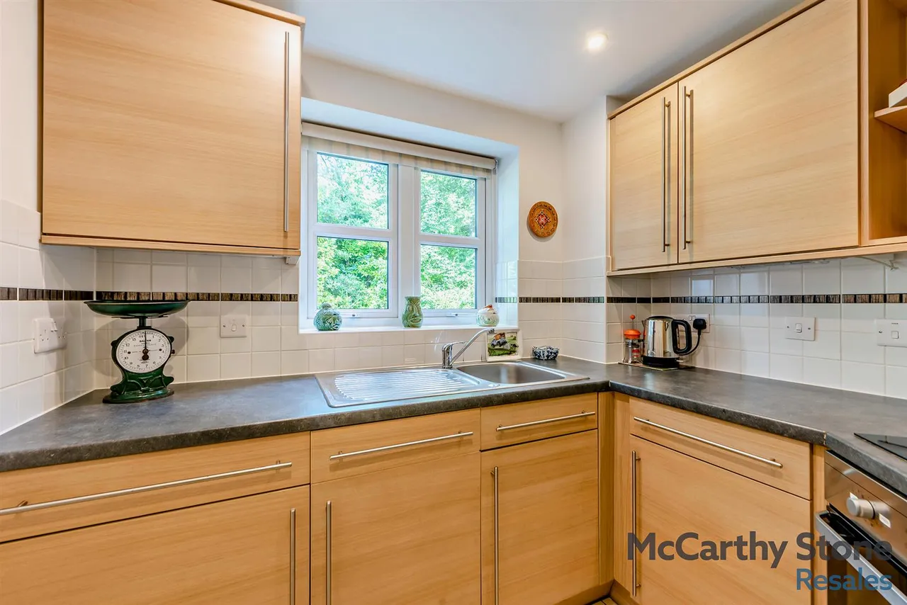 Mutton Hall Hill, Heathfield, TN21, photo 13