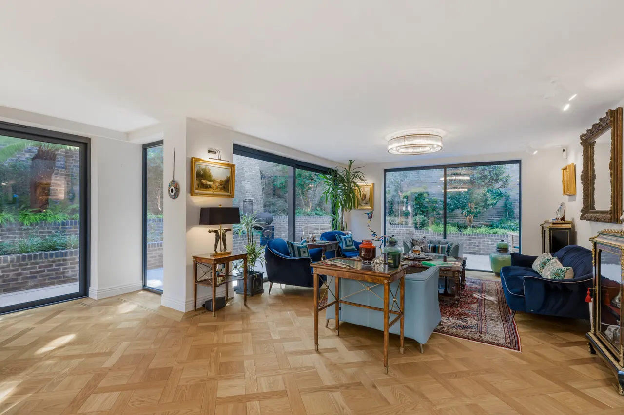 Hillside Close, St John's Wood, London, photo 6