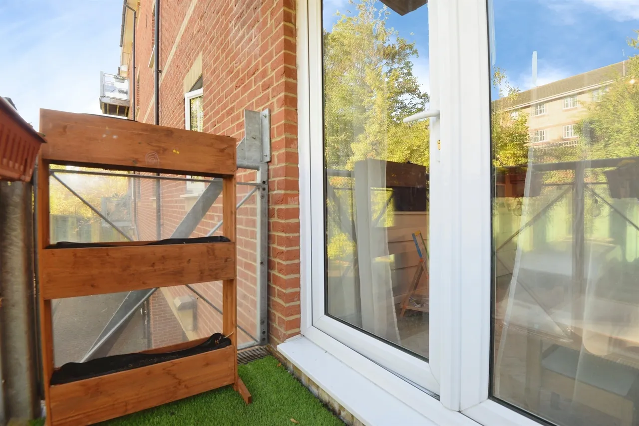 Coopers Rise, High Wycombe, HP13, photo 11