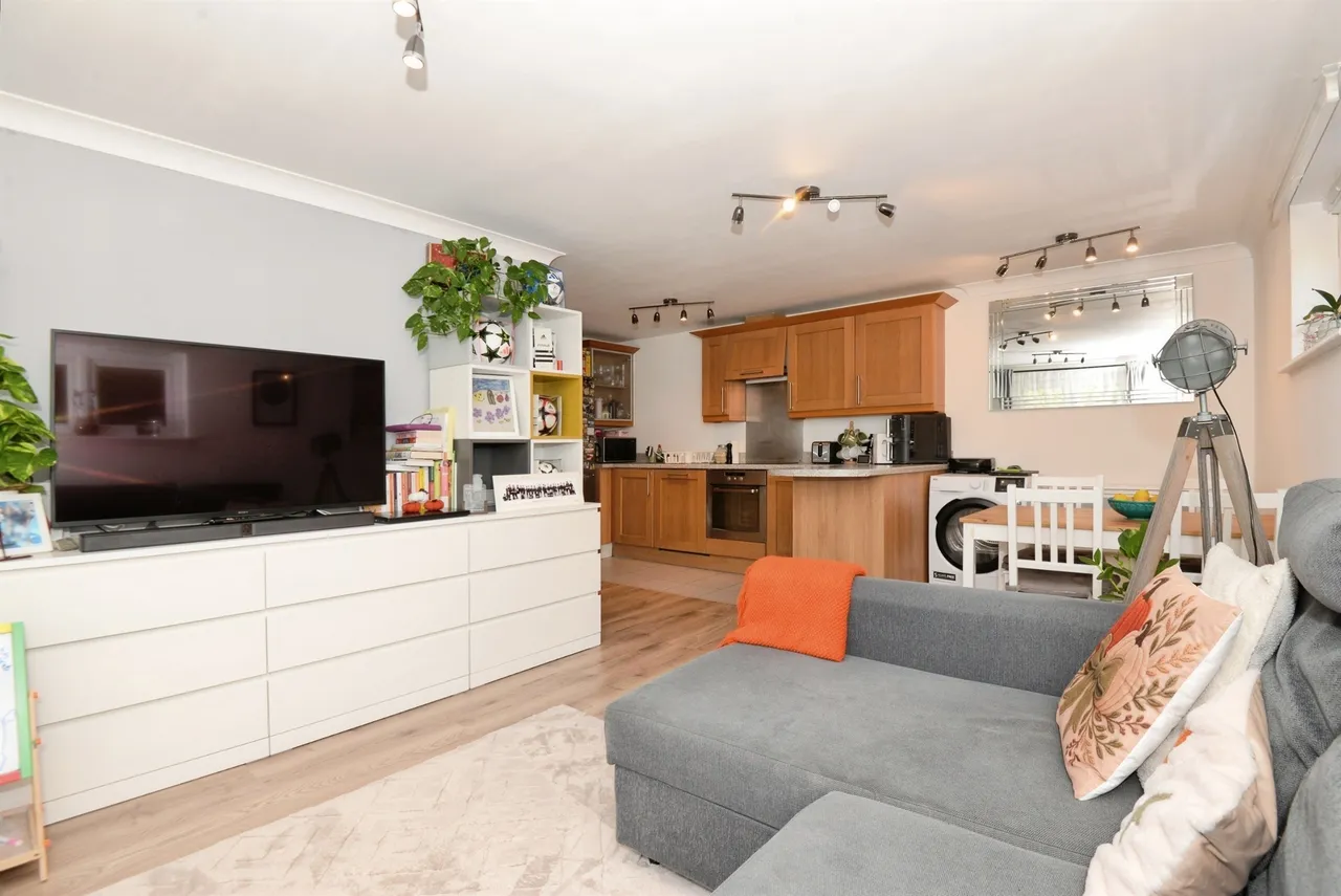 Coopers Rise, High Wycombe, HP13, photo 14