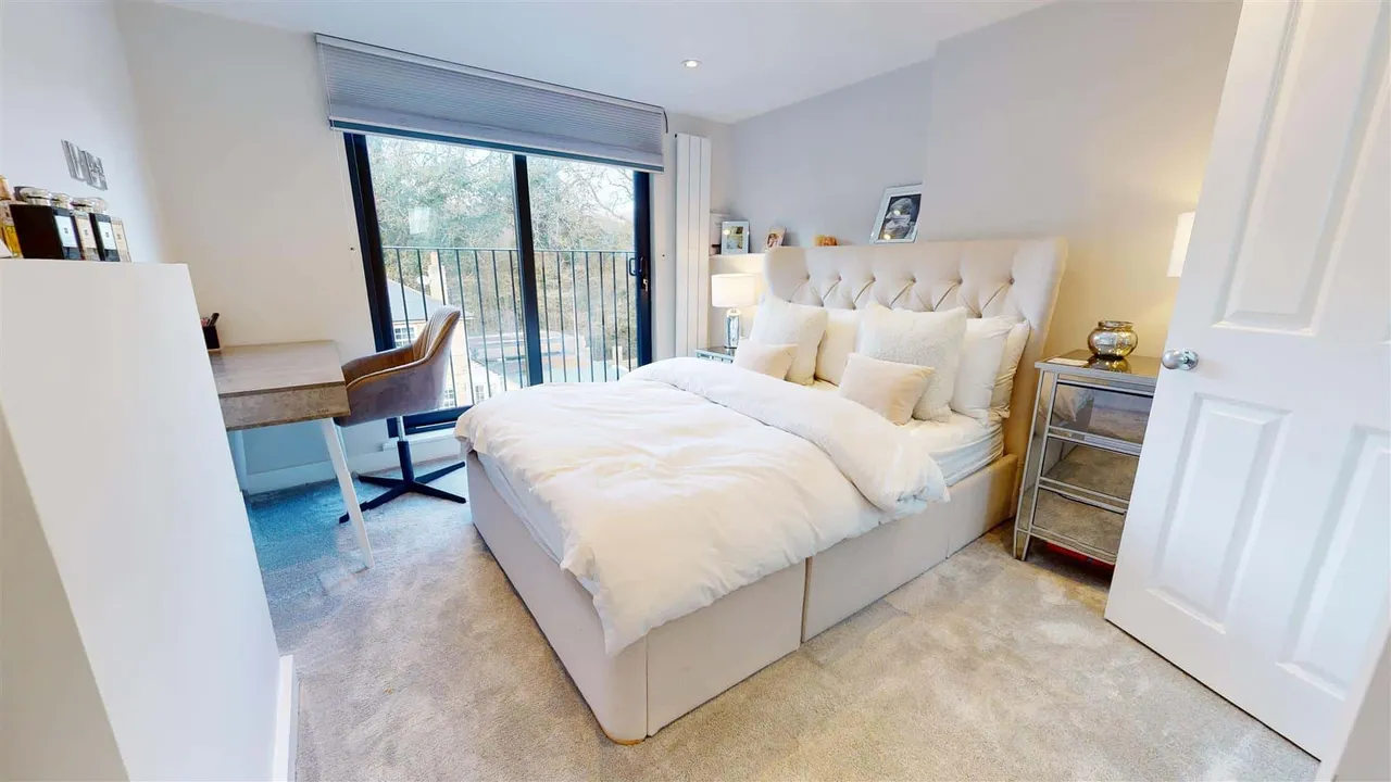 Smarts Lane, Loughton, photo 8