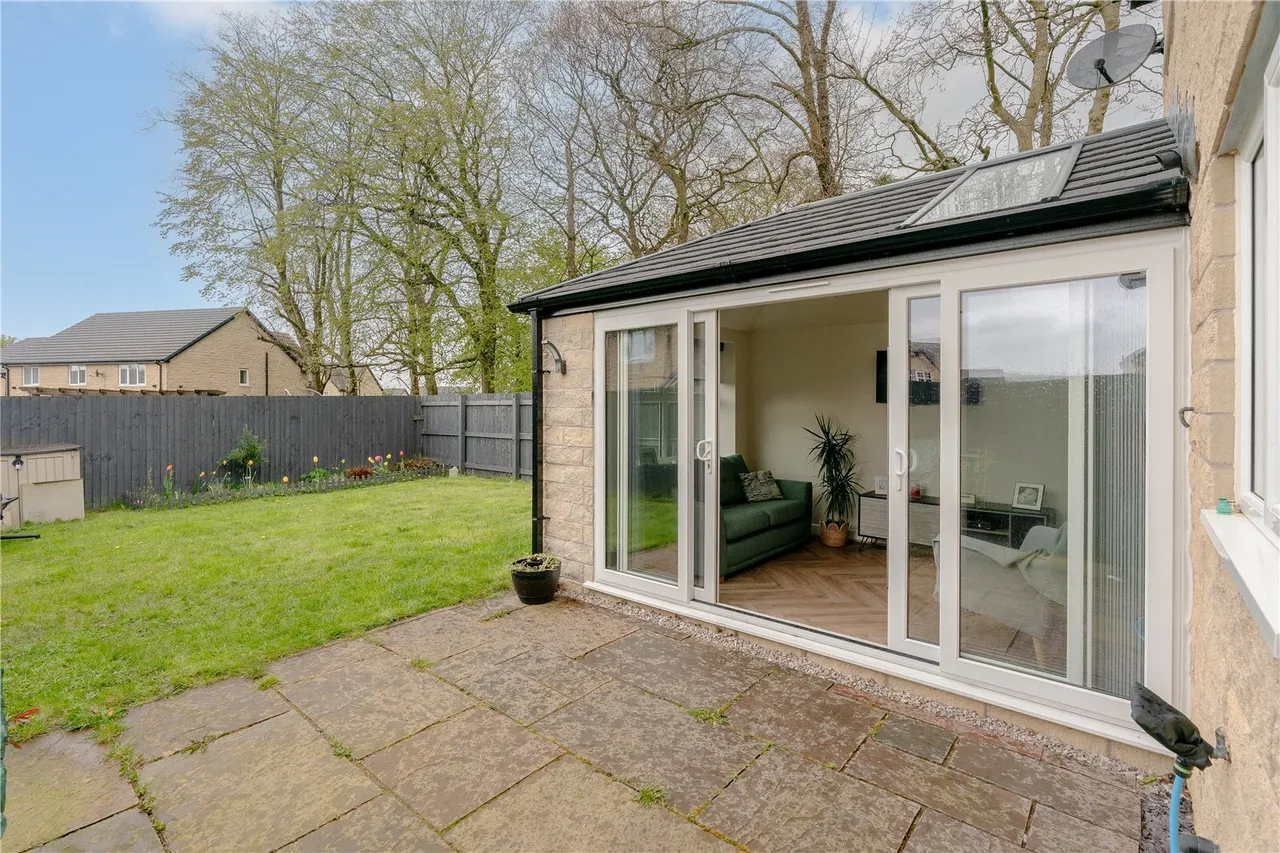 Manders Close, Burnley, Lancashire, BB12, photo 2