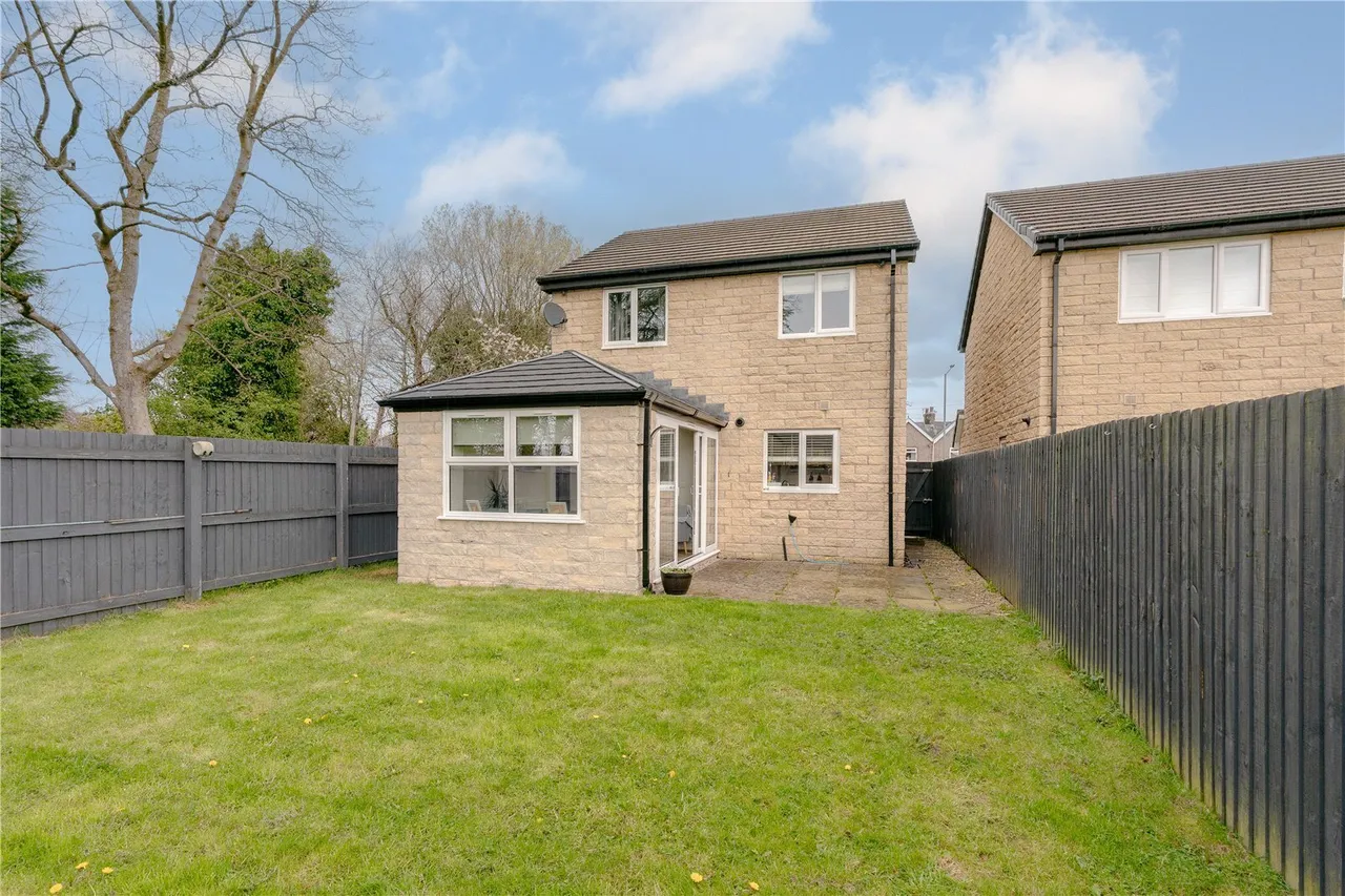 Manders Close, Burnley, Lancashire, BB12, photo 18