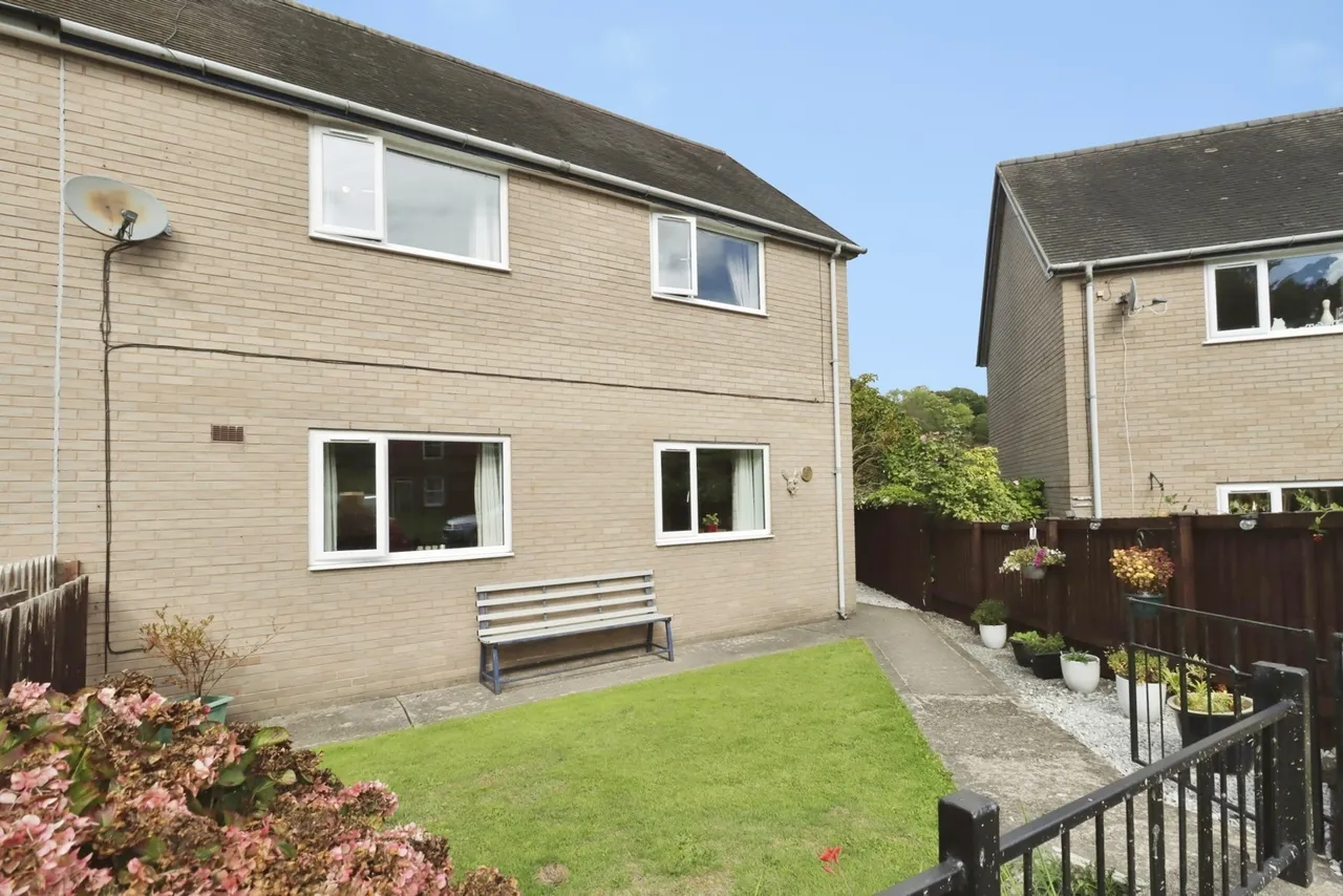 3 bed house for sale, Maes Owain, Glyndyfrdwy, LL21