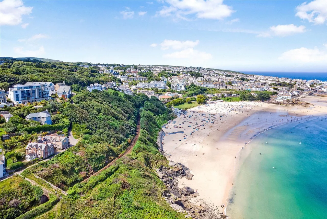 Trelyon Avenue, St. Ives, TR26, photo 2