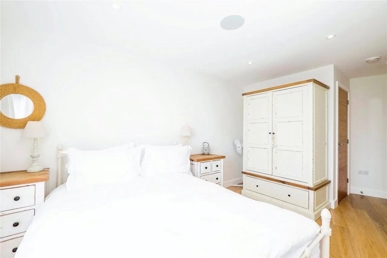 Trelyon Avenue, St. Ives, TR26, photo 17