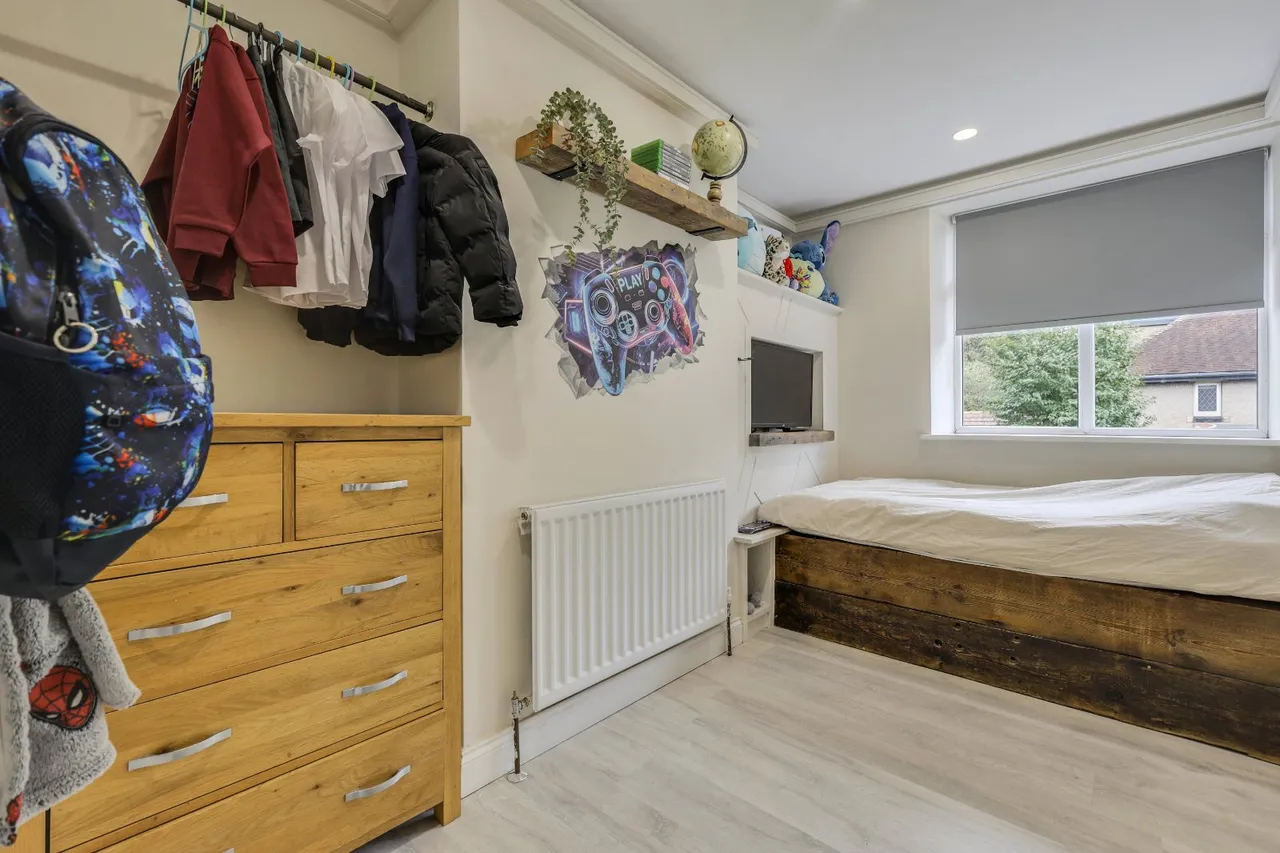 Rufford Ridge, Yeadon, LS19, photo 11