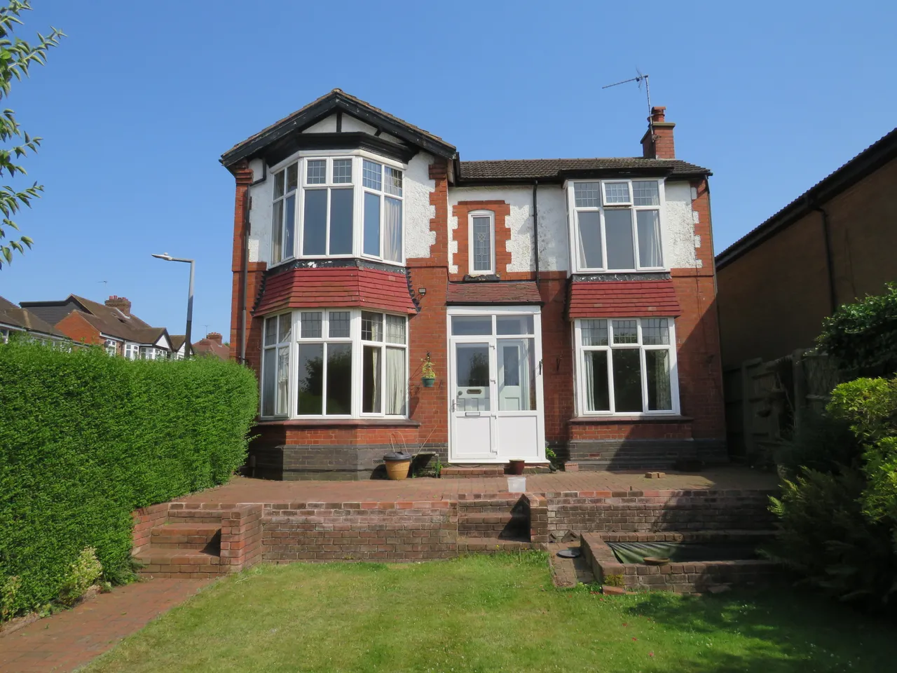 3 bed property to rent, Knottsall Lane, B68