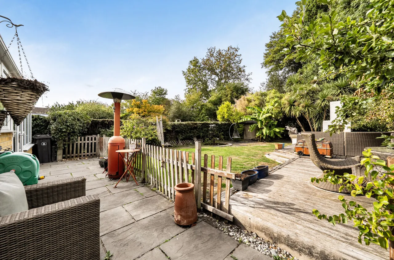 Sheridan Road, Frimley, GU16, photo 13