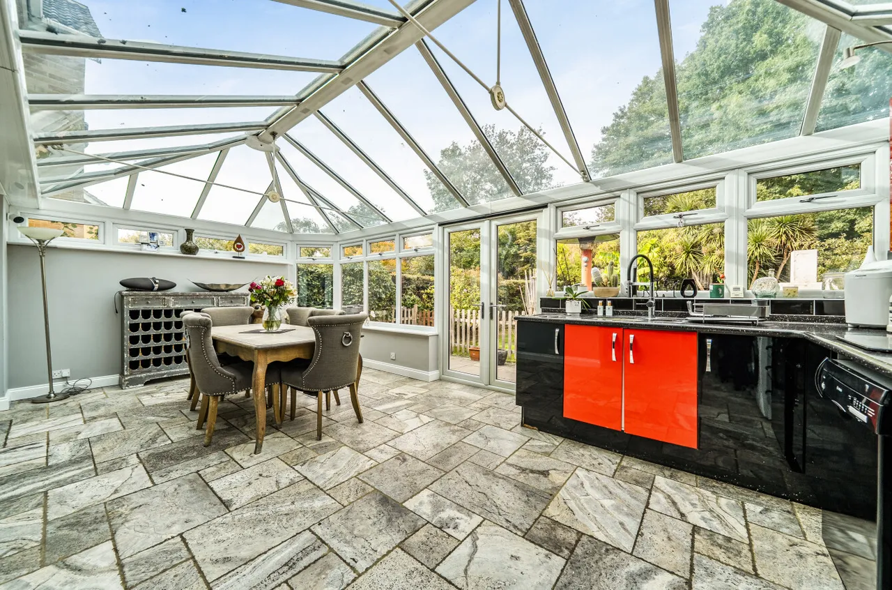 Sheridan Road, Frimley, GU16, photo 18