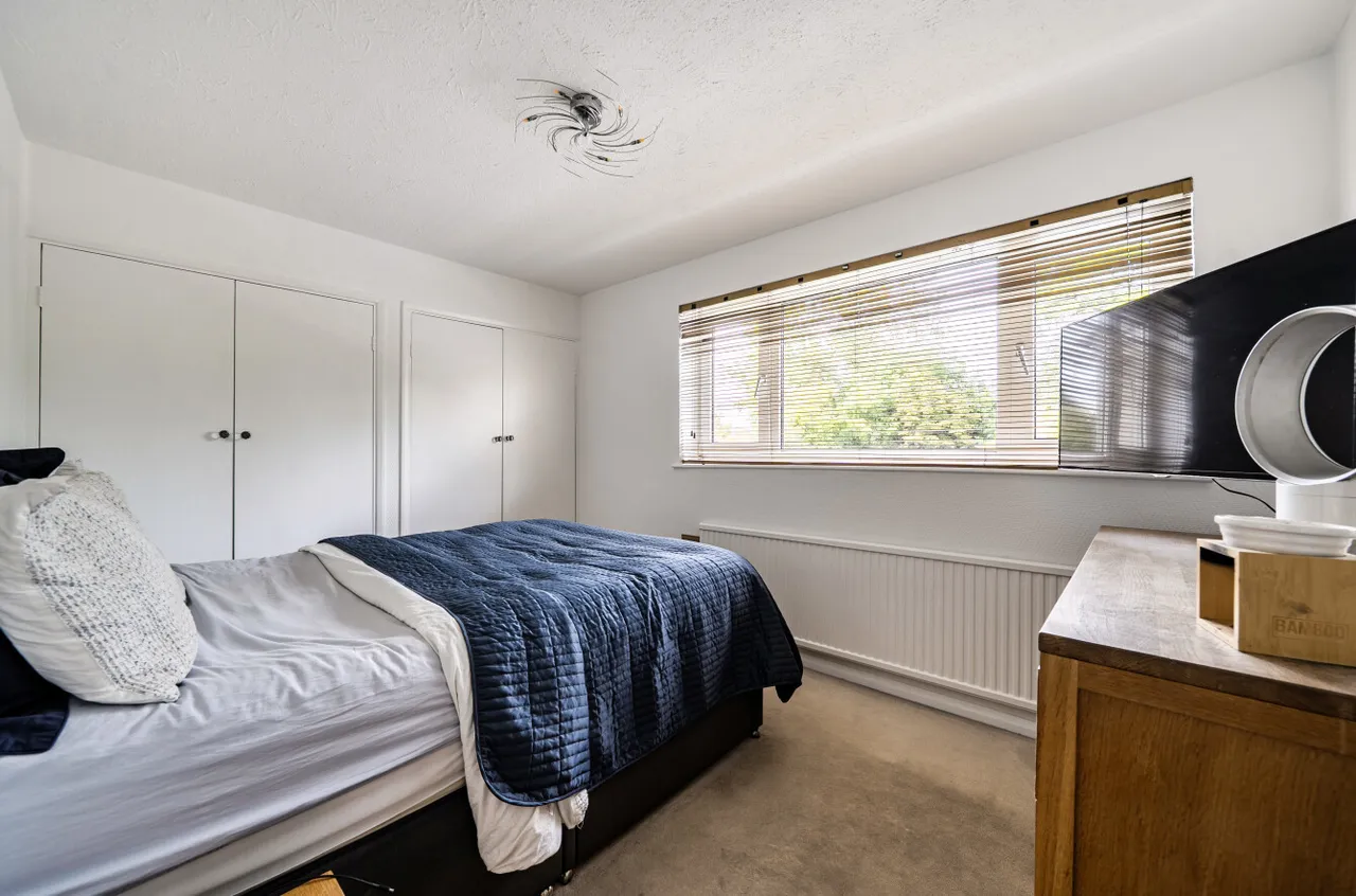 Sheridan Road, Frimley, GU16, photo 19