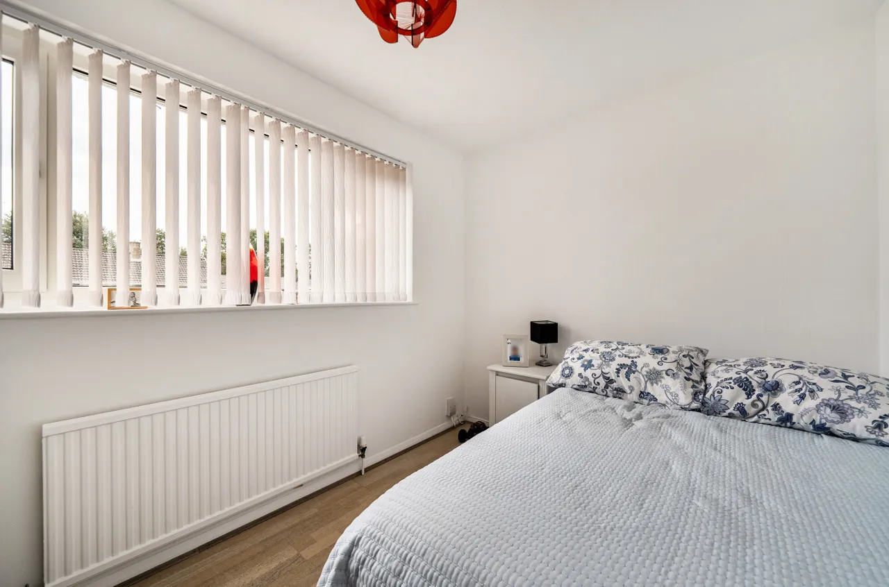 Sheridan Road, Frimley, GU16, photo 8