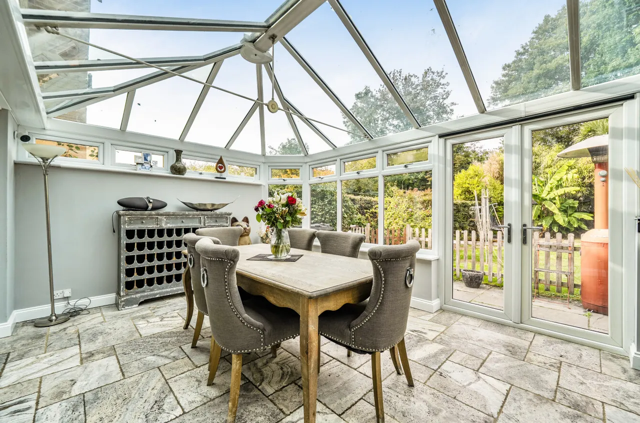 Sheridan Road, Frimley, GU16, photo 17