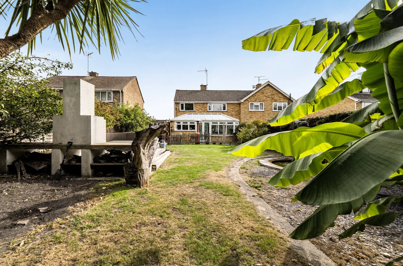 Sheridan Road, Frimley, GU16, photo 11