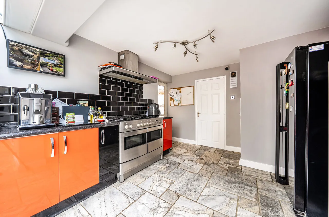 Sheridan Road, Frimley, GU16, photo 14