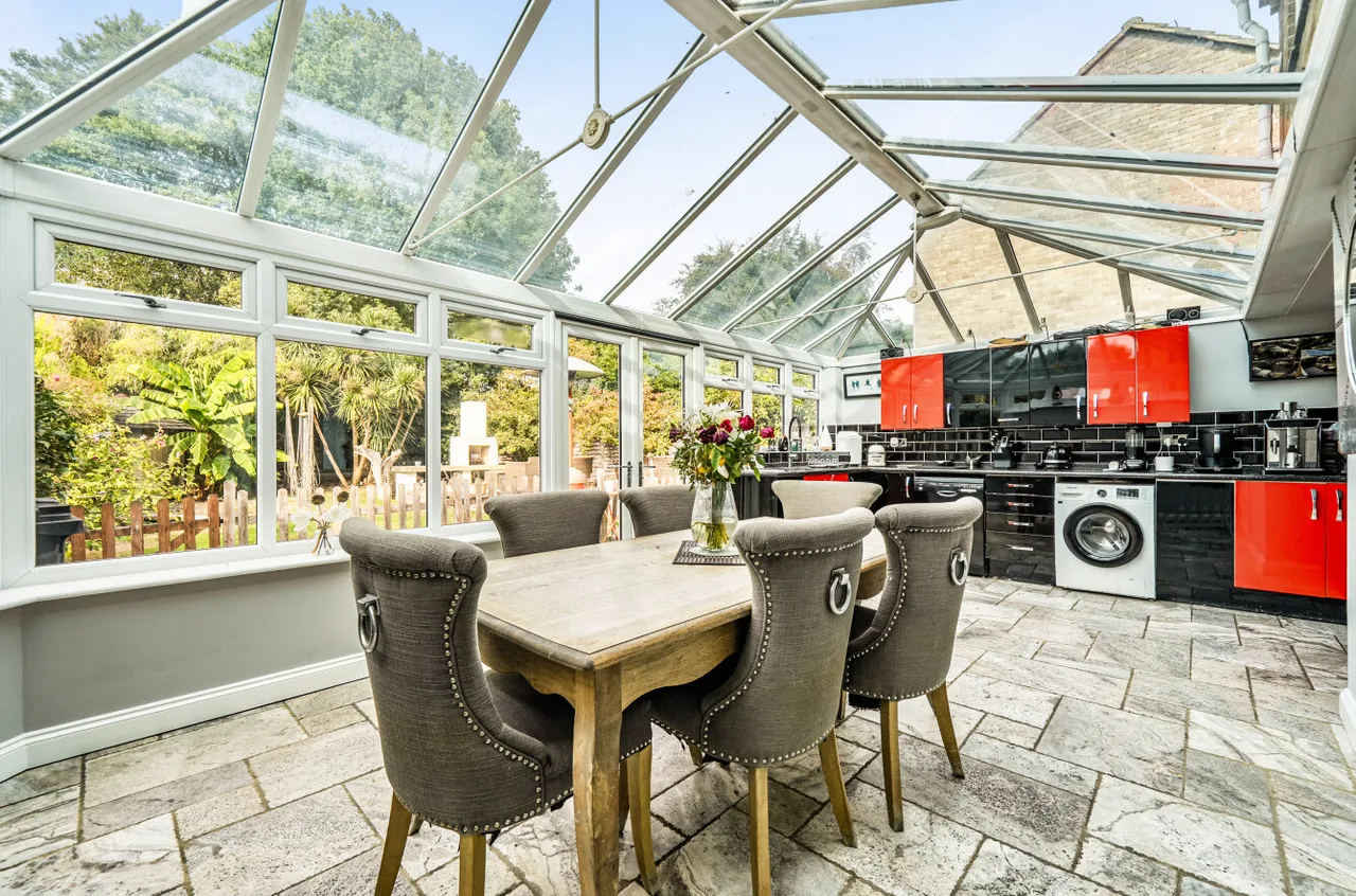 Sheridan Road, Frimley, GU16, photo 6