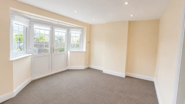 Squirrels Heath Road, Romford, RM3 0LU, photo 3