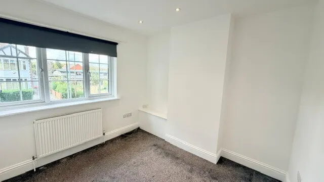 Squirrels Heath Road, Romford, RM3 0LU, photo 7