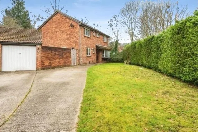 Quartz Close, Wokingham, RG41, photo 4