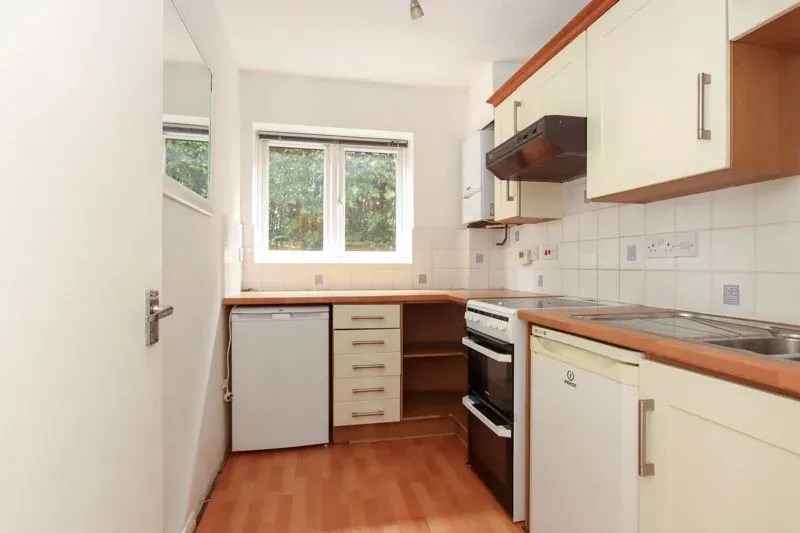 Church Lane, Kings Langley, Hertfordshire, WD4 8JL, photo 2