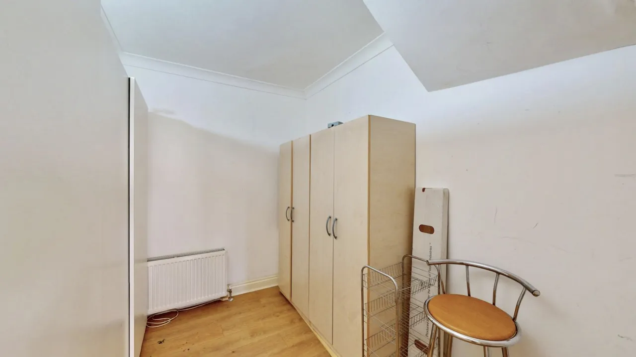 Kings Avenue, Greenford, UB6, photo 19