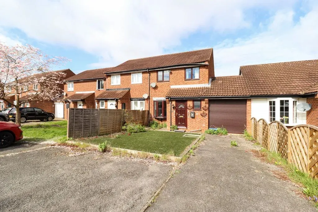 Perracombe, Furzton, Milton Keynes, Buckinghamshire, MK4 1EP, photo 12