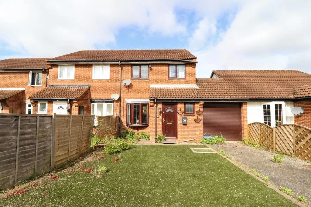 3 bed house for sale — Perracombe, Furzton, Milton Keynes, Buckinghamshire, MK4 1EP